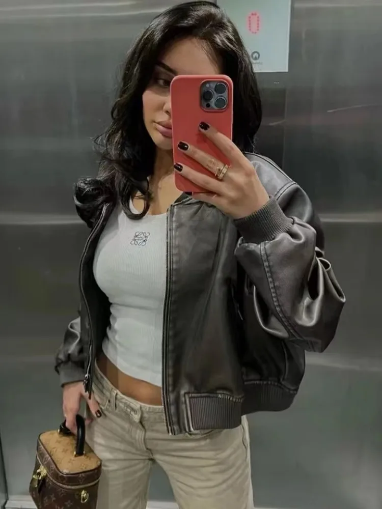 Рисунок 5 - Женская кожаная куртка из искусственной кожи