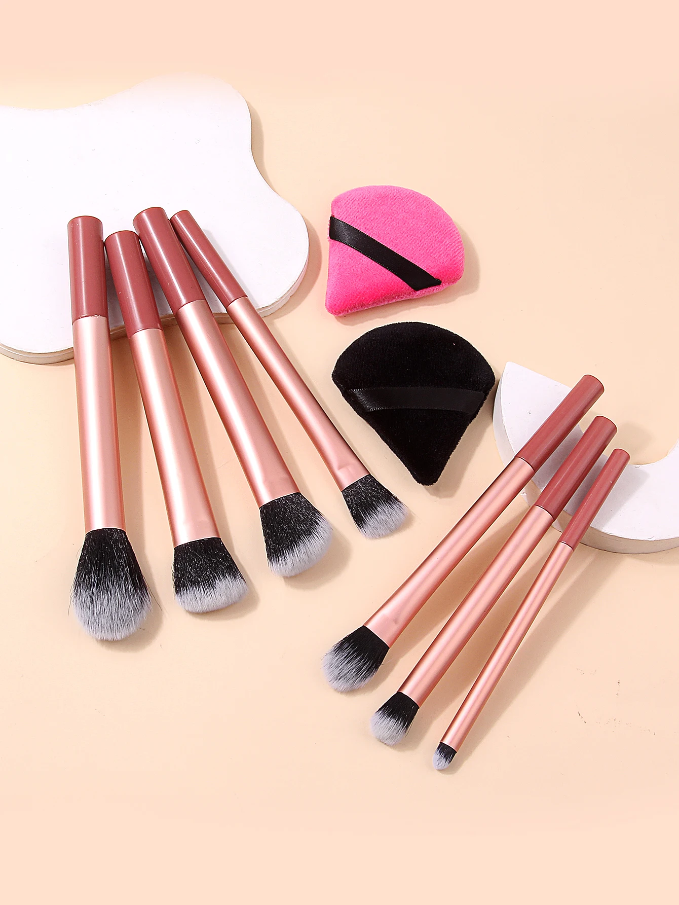 Professional Soft & Fluffy Makeup Brush Set for Powder, Contouring, Blush, and Eyeshadow
