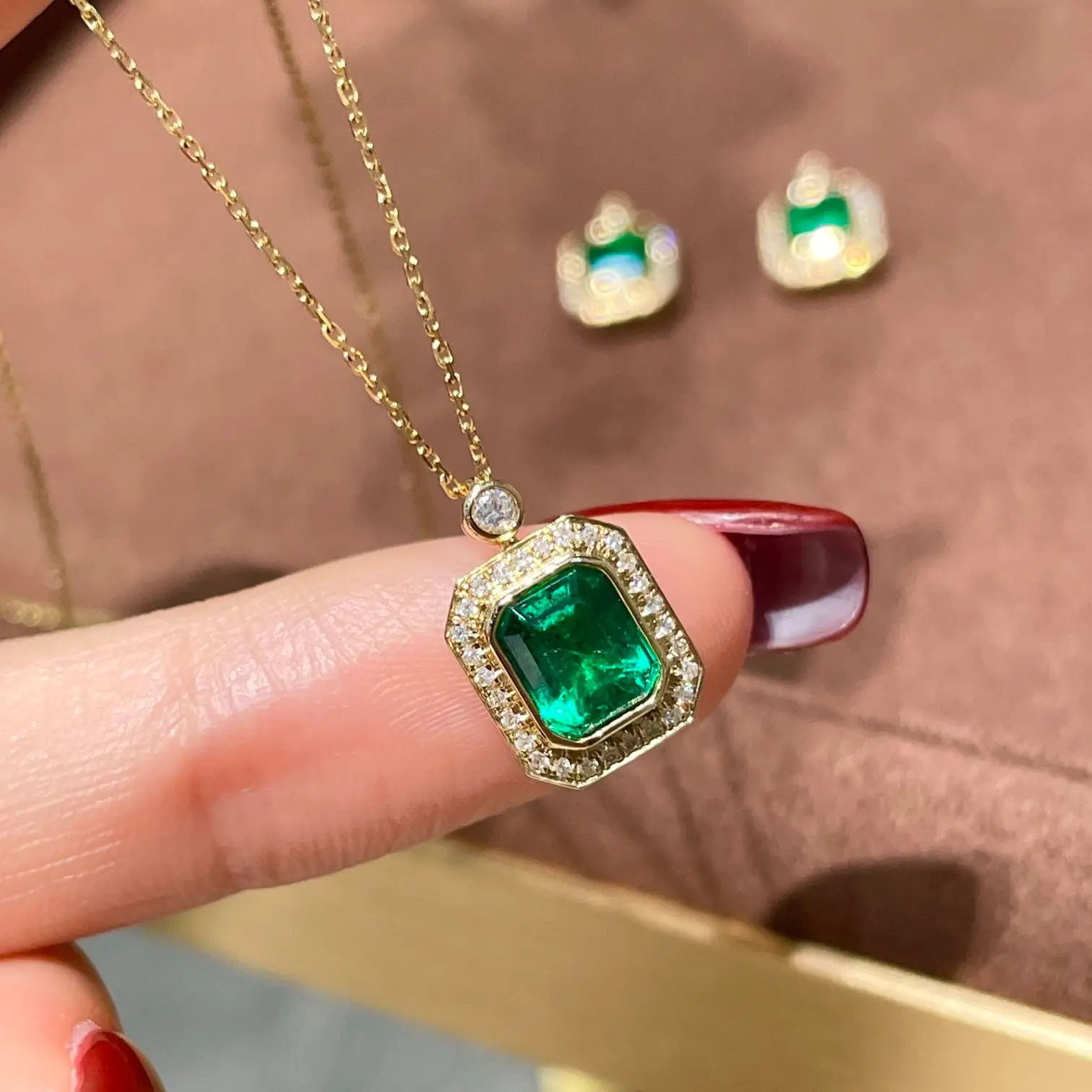 2023SX Solid 18K White Gold Nature Green Emerald 1.1ct Pendants Necklaces  for Women Fine Jewelry for Women Gifts