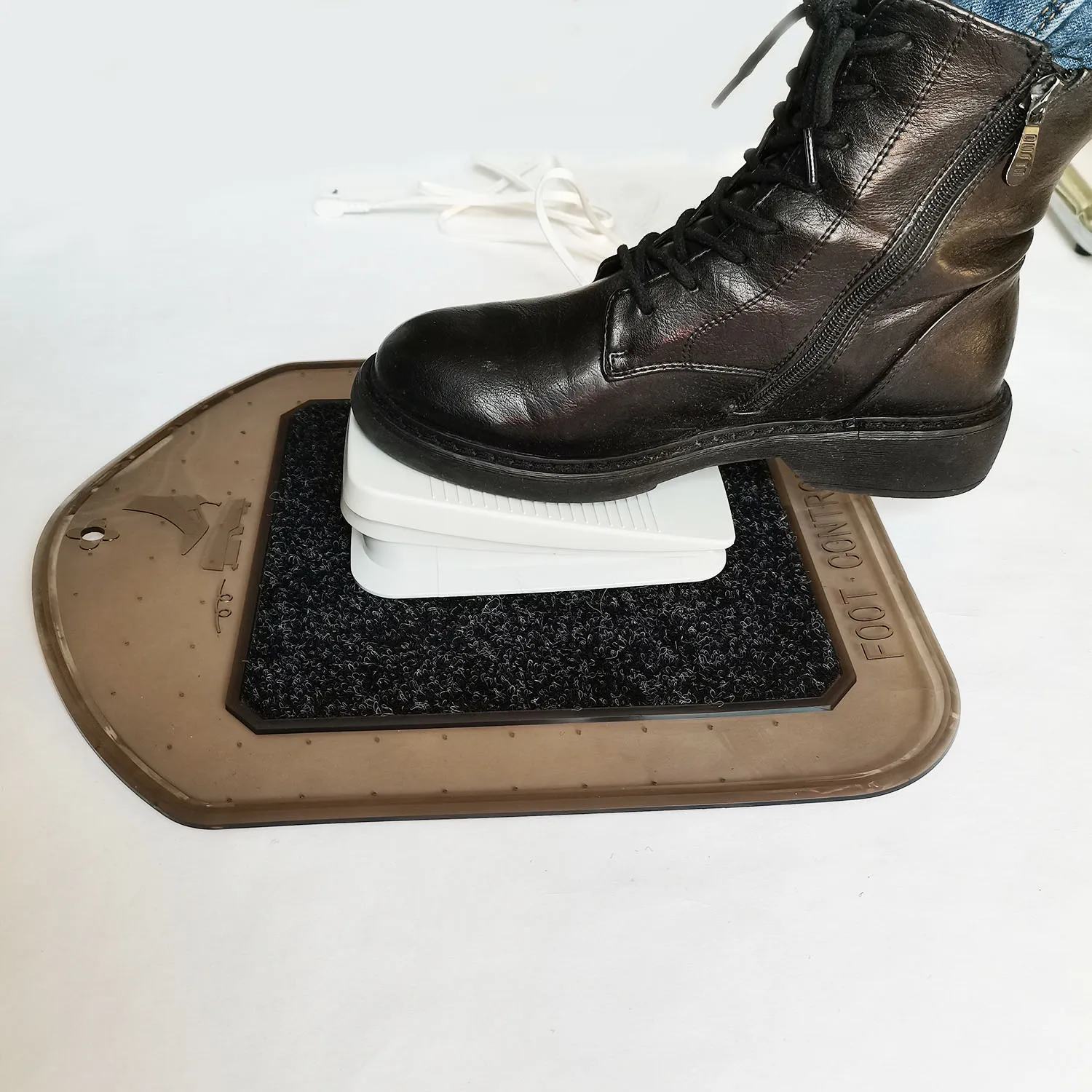 Non-Slip Foot Control Pad, Pedal-Stay : Sewing Parts Online