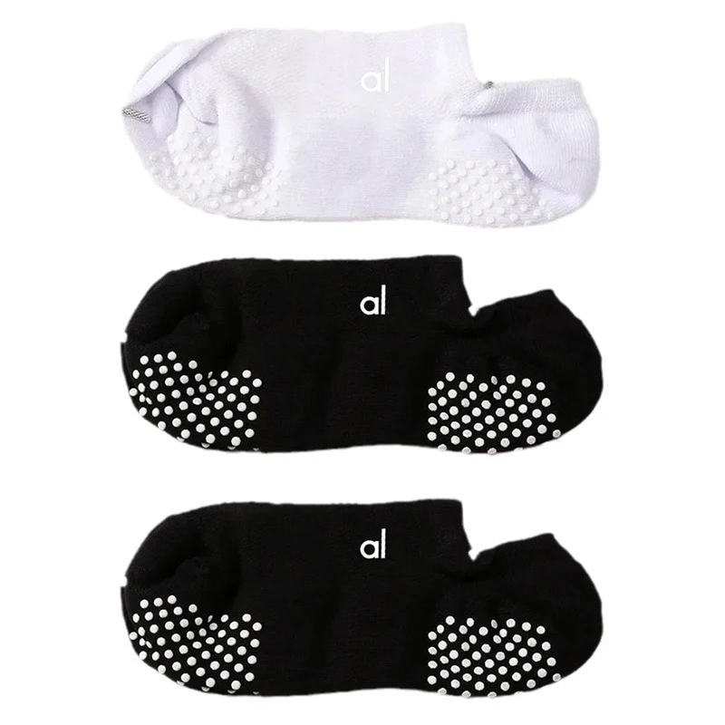 Sports Socks Breathable Cotton Socks Anti Slip Socks Yoga Socks Womens Socks Women Socks Cotton Socks Sports Anti Slip Socks for Women Pilates Fitness Indoor Yoga Training Socks Comfortable and Breathable Cotton