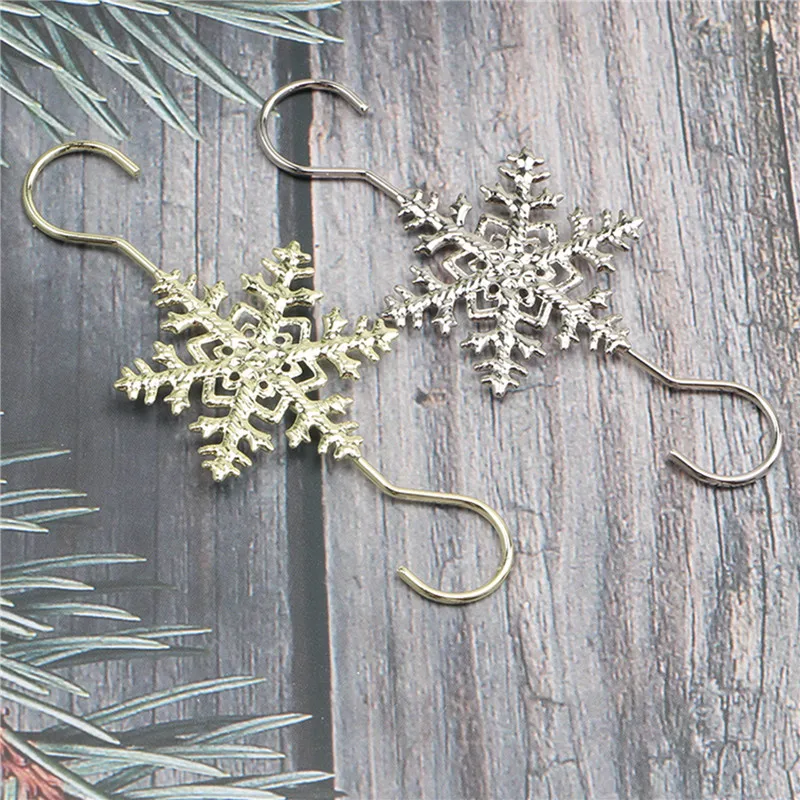 

10pcs Christmas Ornament S-shaped Snowflake Shape Hooks Mini Christmas Wreath Hooks Hanging Xmas Tree Decoration Metal Hook