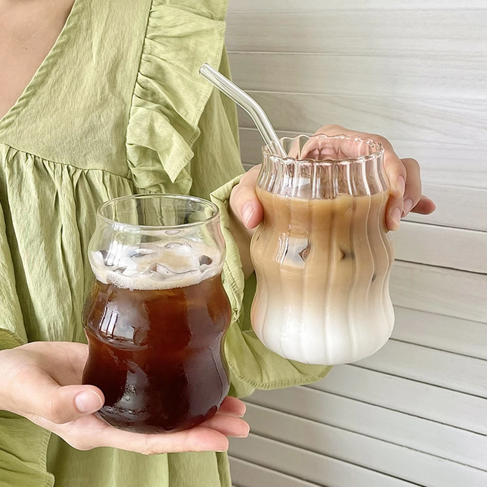 Tasse en Verre Ondulée de 500 ml avec Couvercle et Paille en Bambou