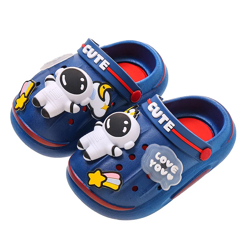 Garden Shoes Children's Sandals New Astronaut 3D Slippers For Summer Boys And Girls Clogs Sandals Non-skid Beach Shoes