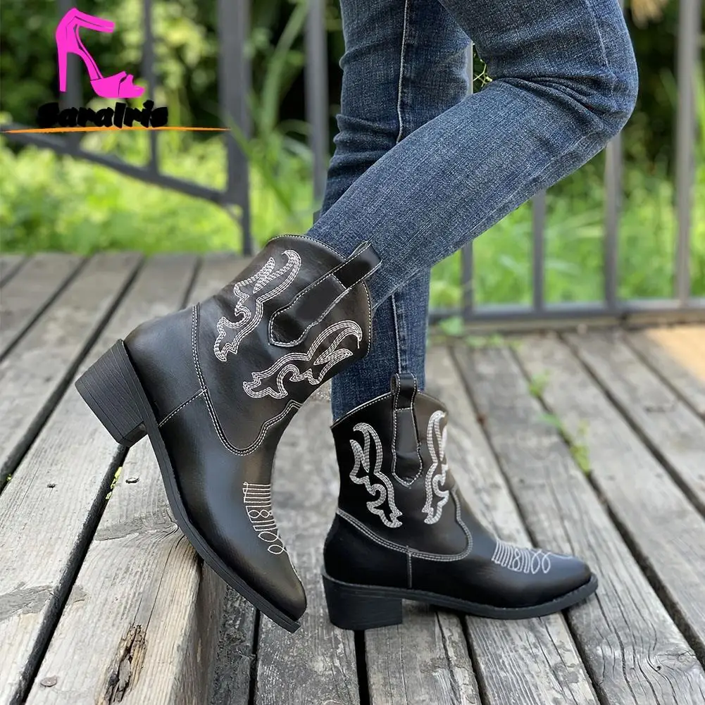Embroidered Women Ankle Boots 2023 Hot Sale Chunky Heeled Slip On Western Boots Vintage Cowgirl Boots Casual Versatile Boots