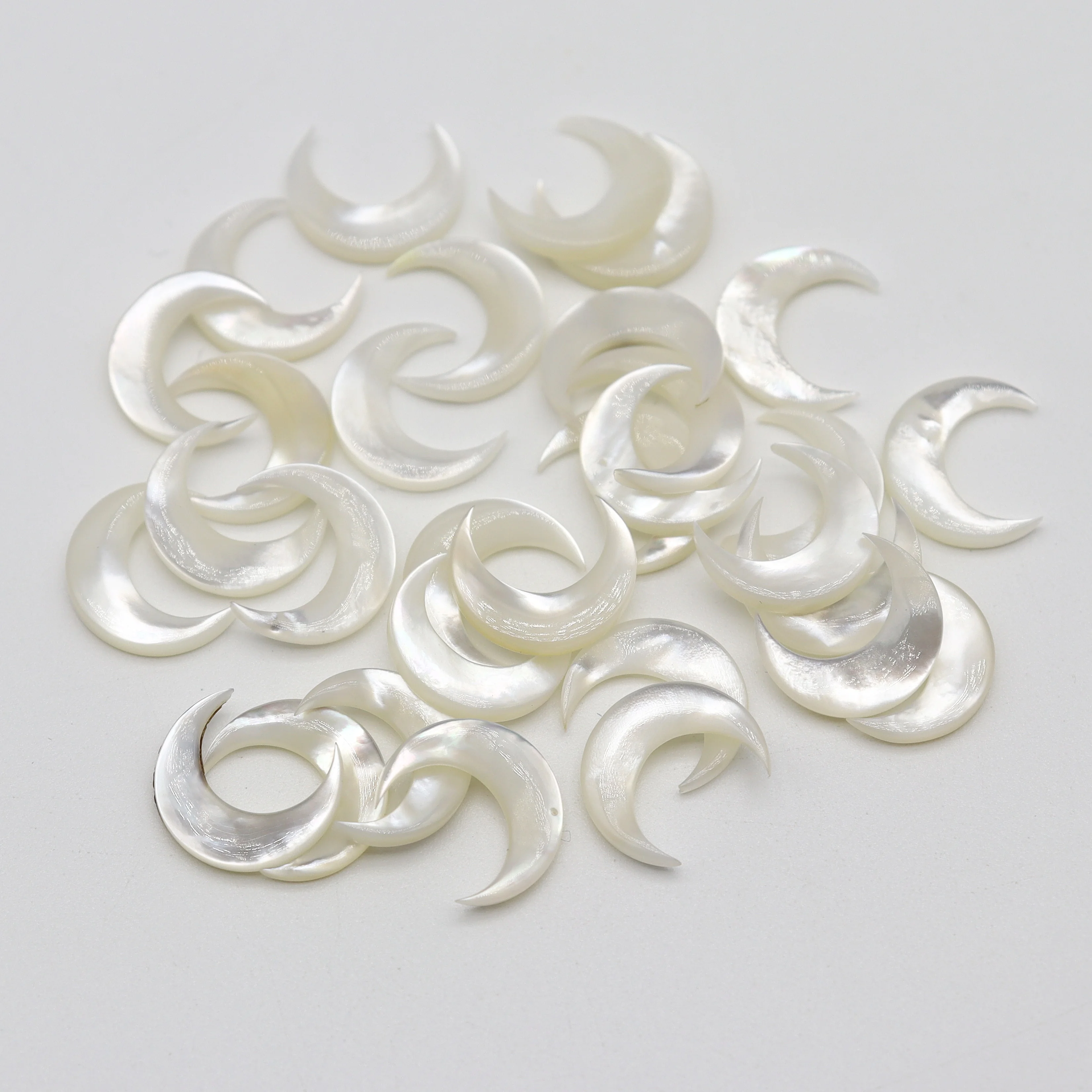 

Nonporous Natural Seawater Shell Moon Shape Jewelry Making DIY Necklace Earrings Bracelet Pendant Handmade Accessories