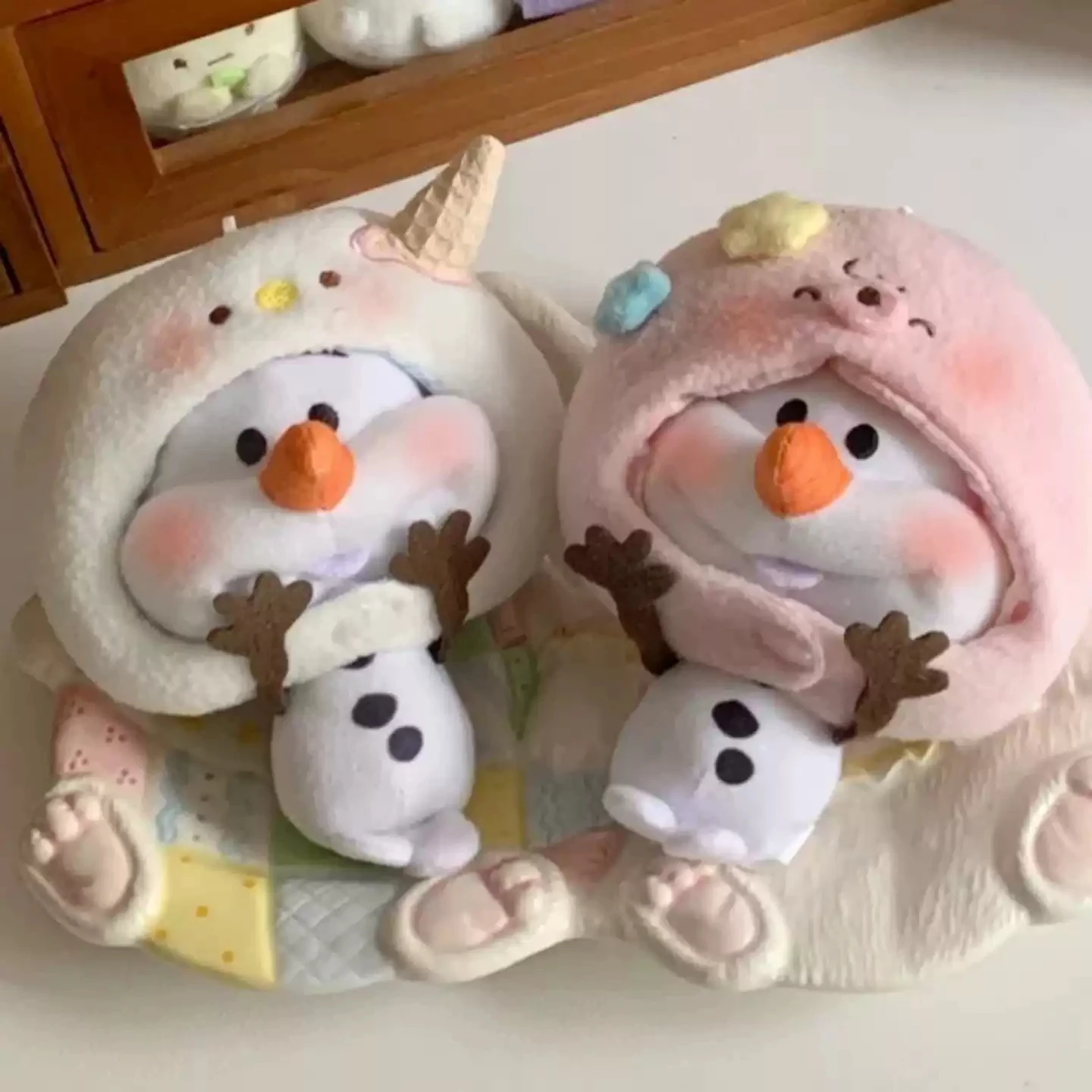 Peluche Bonhomme de Neige Kawaii en Hoodie Animal Mignon