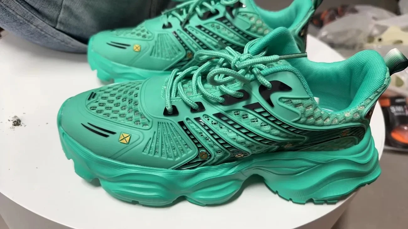 Men's New 2024 Summer Breathable Platform Height Increasing Leisure Mesh Versatile Fashion Sports Fashion Dad Shoes