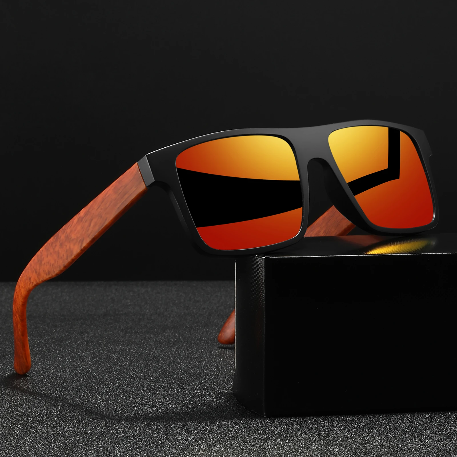 Klassische quadratische sportliche polarisierte Sonnenbrille – Federscharnier mit Holzmaserung, bequeme Passform zum Radfahren, Angeln, Strand und Freizeit