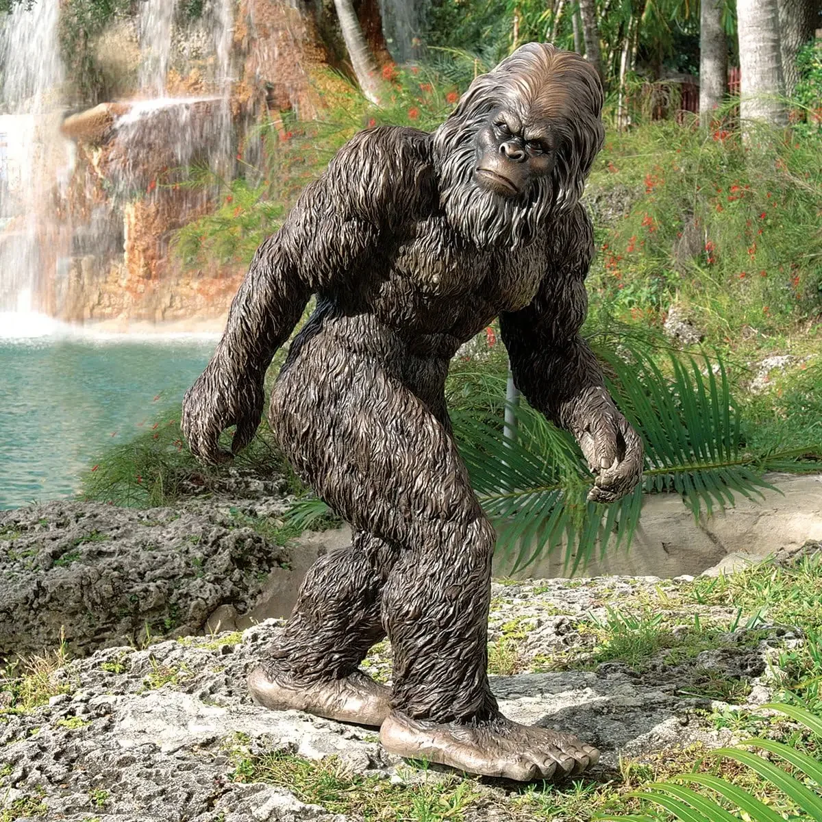 

Садовая Статуэтка Bigfoot the Yeti для помещений и улицы, крупная, высотой 28 дюймов, полирезиновая ручная работа, коричневая отделка