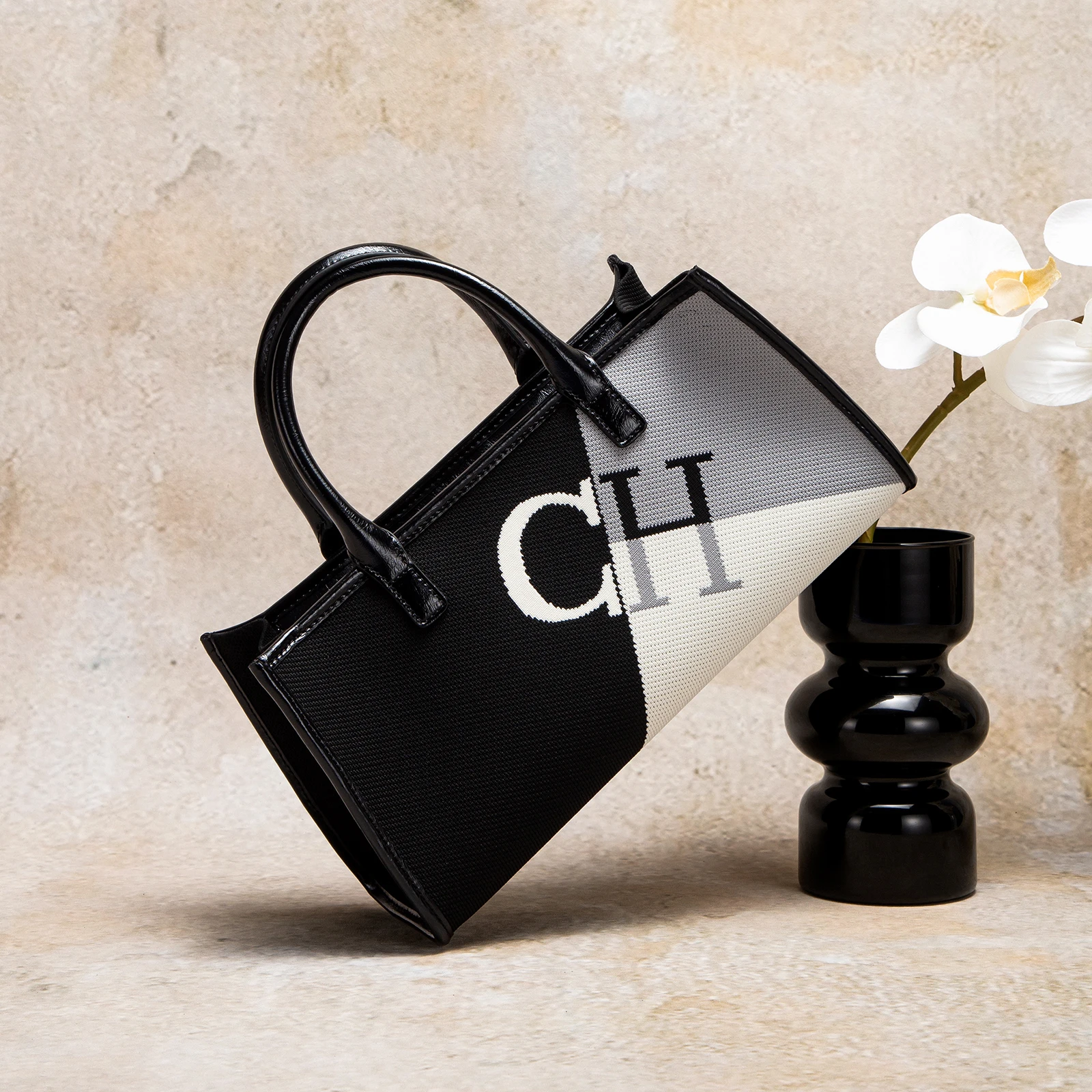 حقيبة يد نسائية جديدة بتصميم كلاسيكي وباللون الموض...