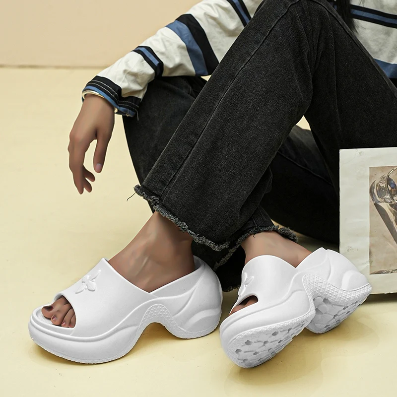 Women Summer Trendy Slippers Thick Bottom Anti Slip Outdoor Fashion Sandals Breathable High Heels Luxury