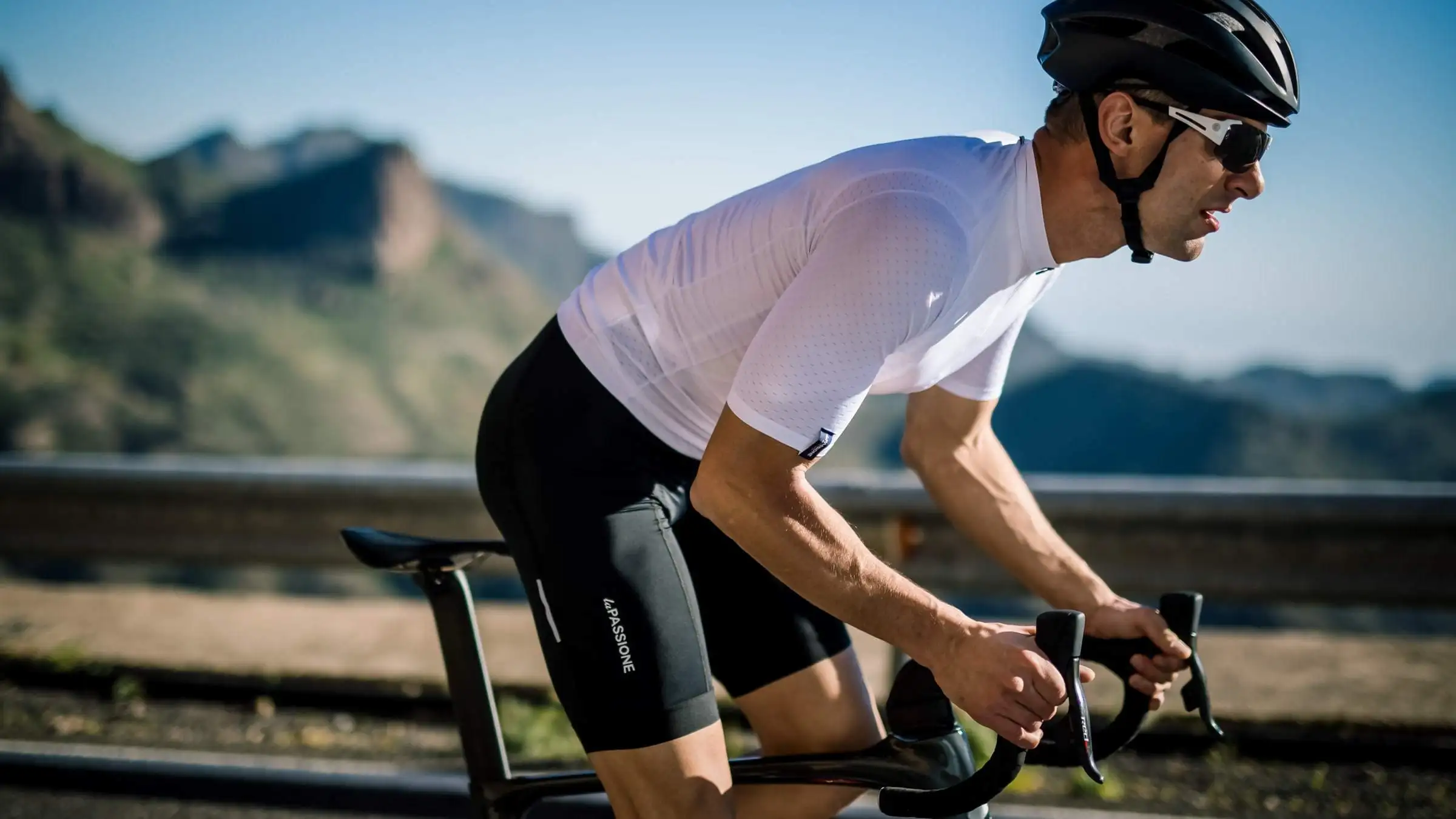 LA PASSIONE Summer Cycling Bib Shorts Men's MTB Bike Shorts Pants Man Road Cycling Pants Bicycle with Pocket Clothes