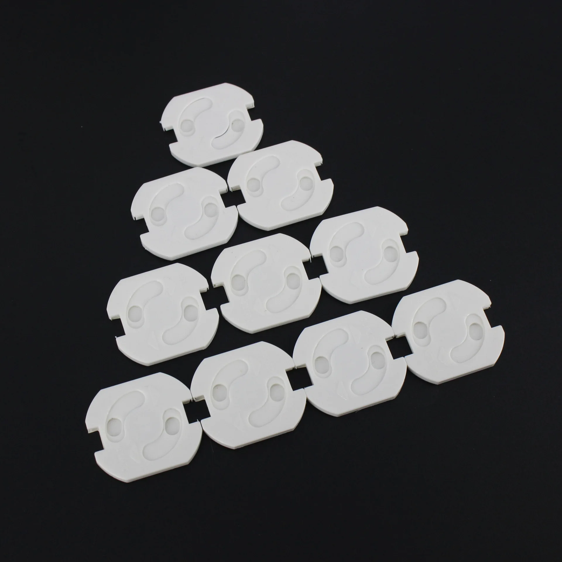 10pcs EU Power Socket Electrical Outlet Baby Kids Child Safety Guard Protection Anti Electric Shock Plugs Protector Rotate Cover