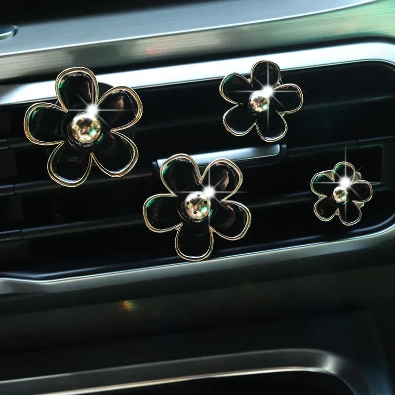 Car Air Freshener 4Pcs/Set Car Outlet Vent Perfume Clips Conditioning Aromatherapy Interior Decoration