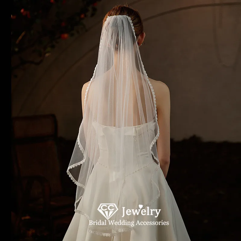 

CC элегантная Фата для женщин свадебный аксессуар свадебный головной убор Обручальная Фата с кружевными краями Однослойная Фата цвета слоновой кости с гребнем V749