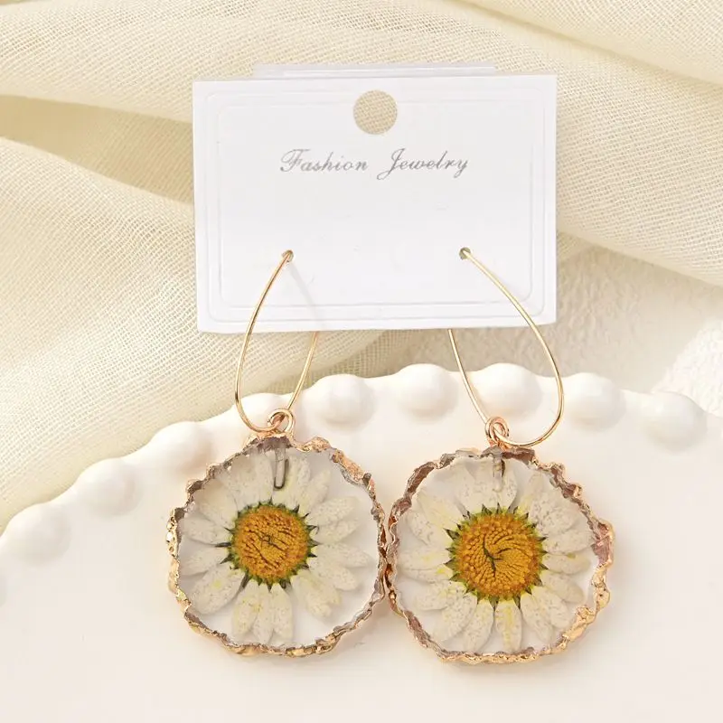 

Unique Natural Pressed Flower Dangle Earrings Elegant Daisy Flower Hoop Earrings Statement Jewelry Women Cute Earrigs Wholesale