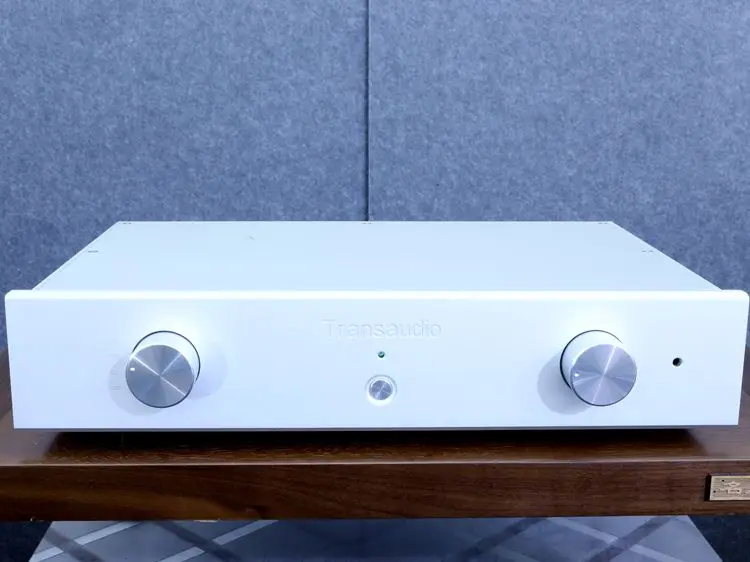 

Новый полноразмерный стереопредусилитель класса А BP26 hifi для схемы Bryston BP26