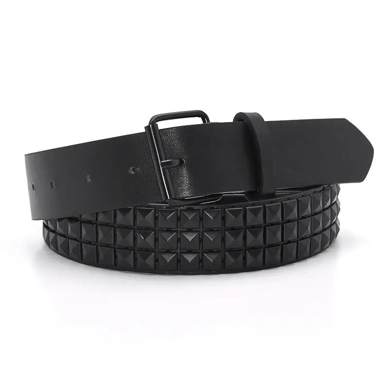 Punk-Gürtel mit Pyramidenbesatz – Nietenbund für Herren und Damen mit Dornschließe, Rock-Gothic-Modeaccessoire – Detail 6