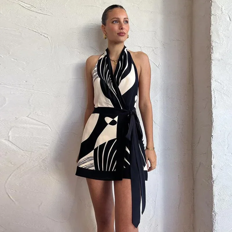 

New Classic Nordic Style Black and White Print Sexy Fashion Halter Simple Dress Women