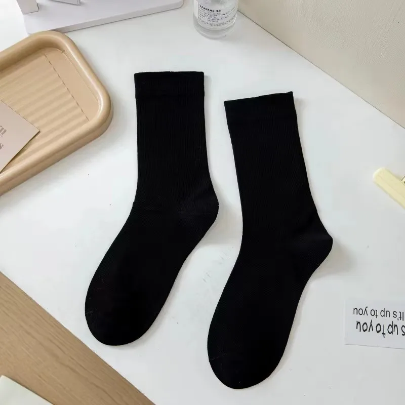 5 Pairs of Women's Mid-Calf Socks, Solid Color Flat Bottom Casual Socks, Black and White Spring and Autumn Socks - 6