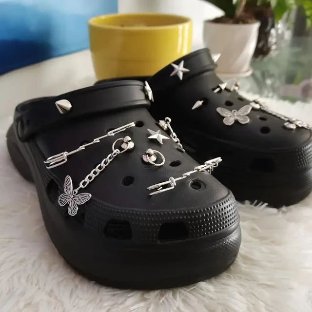 Goth Charms for Croc Women Girls,Shoe Chains,Metal Spikes Punk Rivets Charms for Clog Sandals Accessories Shoe Decorations.