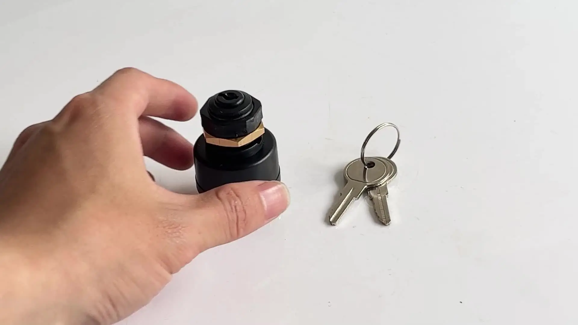 Pannello interruttori di accensione 12V per auto da corsa in fibra di carbonio Rally Motor Start Interruttore a levetta a LED rosso con coperchio e indicatore luminoso  34