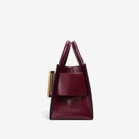 Sac à bandoulière tendance de haute qualité pour femmes, sac à main décoratif avec boucle de ceinture Unique, carré polyvalent pour les déplacements, nouvelle collection 2025 4