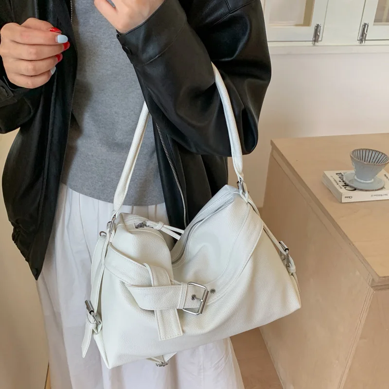 Borsa Tote Retrò Coreana in Pelle Scamosciata da Donna, Borsa a Spalla Y2K Trendy in PU con Fibbia Decorativa e Chiusura a Cerniera, Grande Capacità - immagine 5