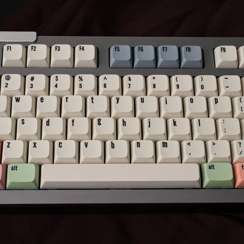 Mecânico, Perfil XDA, PBT, DYE-SUB, Inglês, 61, 64, 84 Layout, 133 Chaves