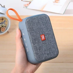 Portable Waterproof Wireless Bluetooth Speaker with Built - in FM Radio and Powerful Bass (Gray)