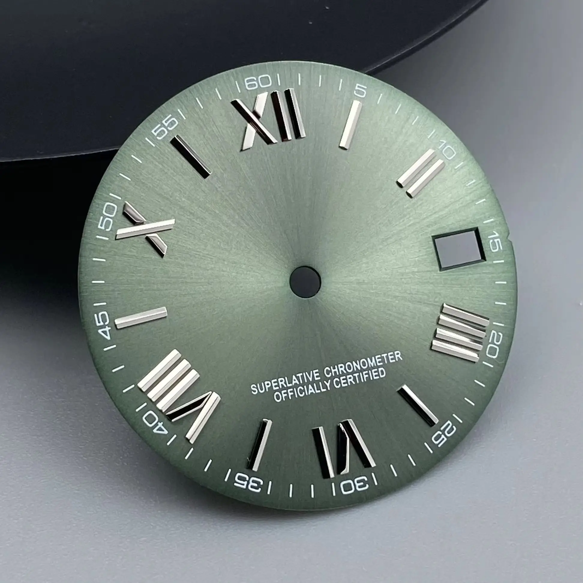 Green Luminous Date Dial for Automatic Watch Movements