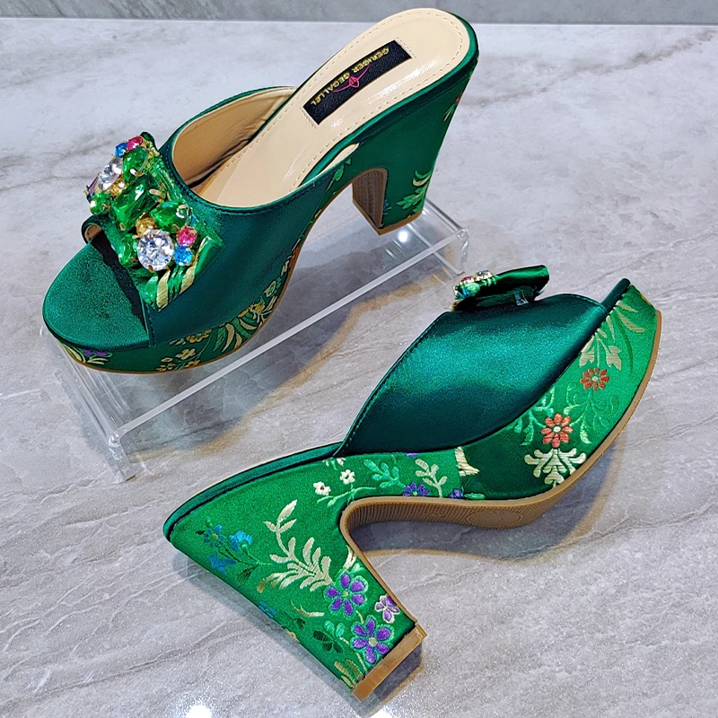 Fashionable Italian Top Designers 2023 Star Luxury Round Toe Embroidery Bright Diamond Summer Party Women's High Heels Shoes