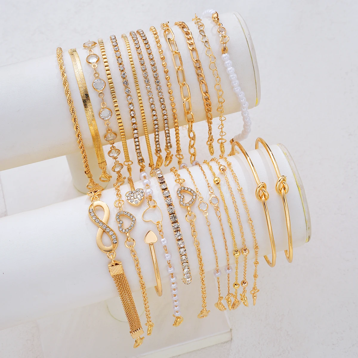 Fashion Minimalist Zircon Bracelet Sets for Women Vintage Elegant Heart Snake Chain Layered Bracelets Birthday Vacation Jewelry 3