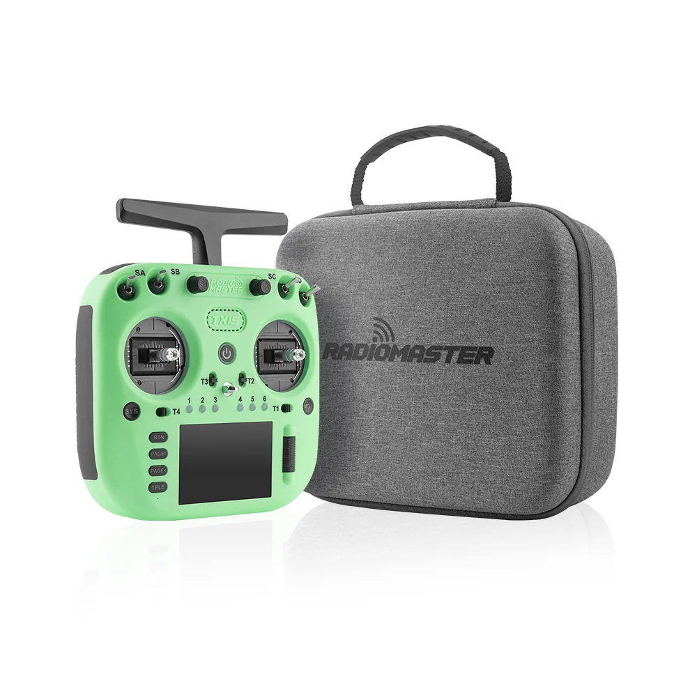 Boîte du simulateur RC 4GB/512MB M2, voiture radiocommandée 2.4GHz pour pilotes passionnés, avec accessoires inclus.
