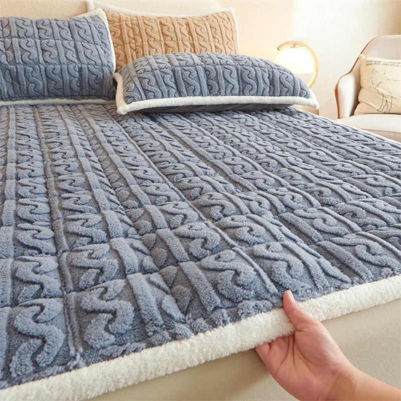 Winter Warm Velvet Quilted Bed Mat Luxury Thicken Soft Plush King Queen Size Bed Sheet Anti-slip Bedsheet No Pillowcase