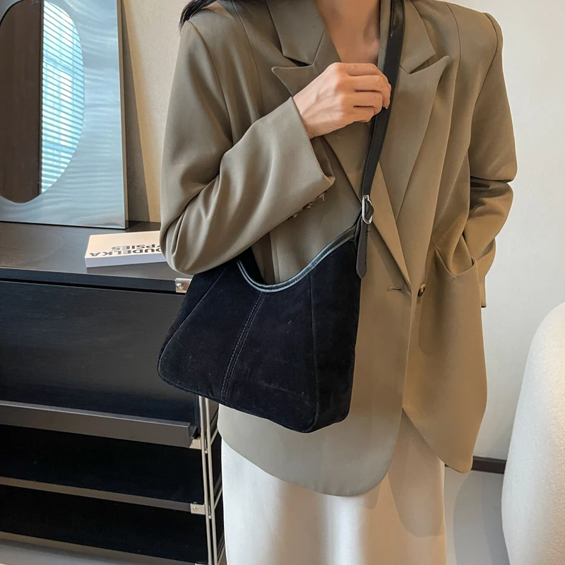 Women PU Fashion Shoulder Bag Large Capacity Zip Closure