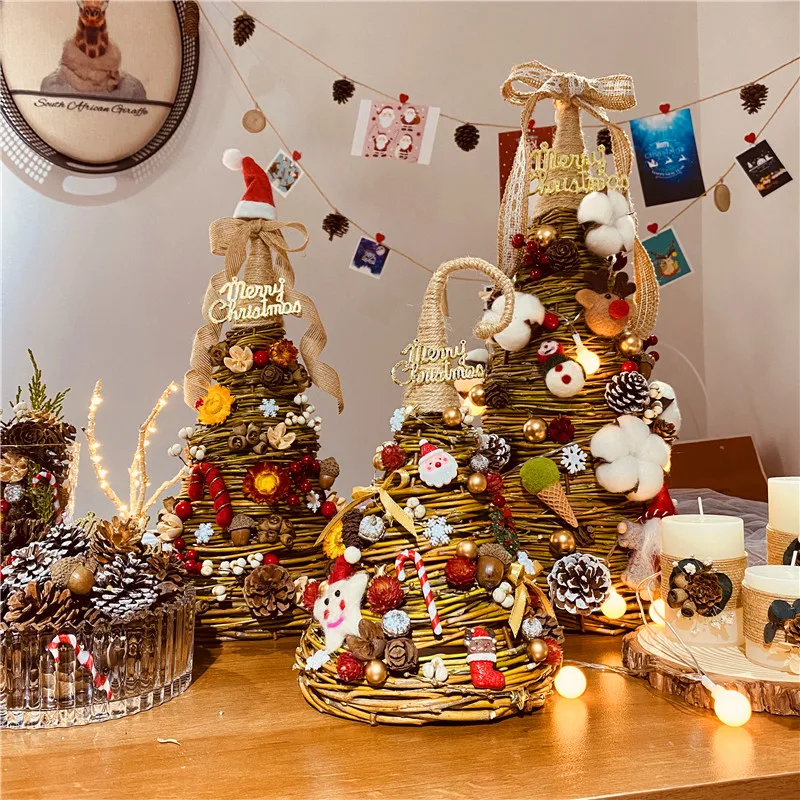 

Customized Rattan Christmas Tree Table Decorations Gift Decoration Snow Scene DIY Handmade Creative Light-Emitting Pine Cone Cot
