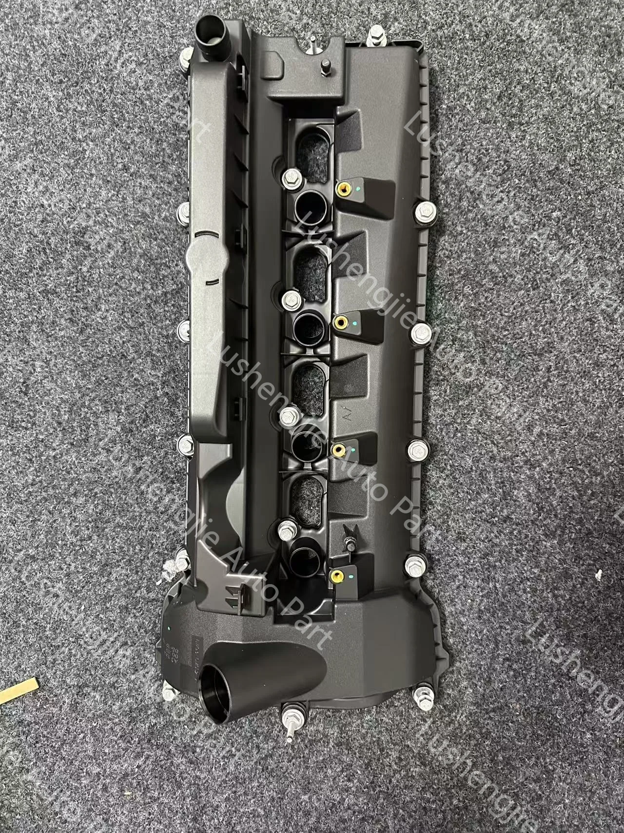 Land Rover Valve Cover for Administration 10-17 Sport 10-17 Jaguar XJ/XF V8 5.0/5.0T LR113201 AJ814028 LR113202 AJ814029