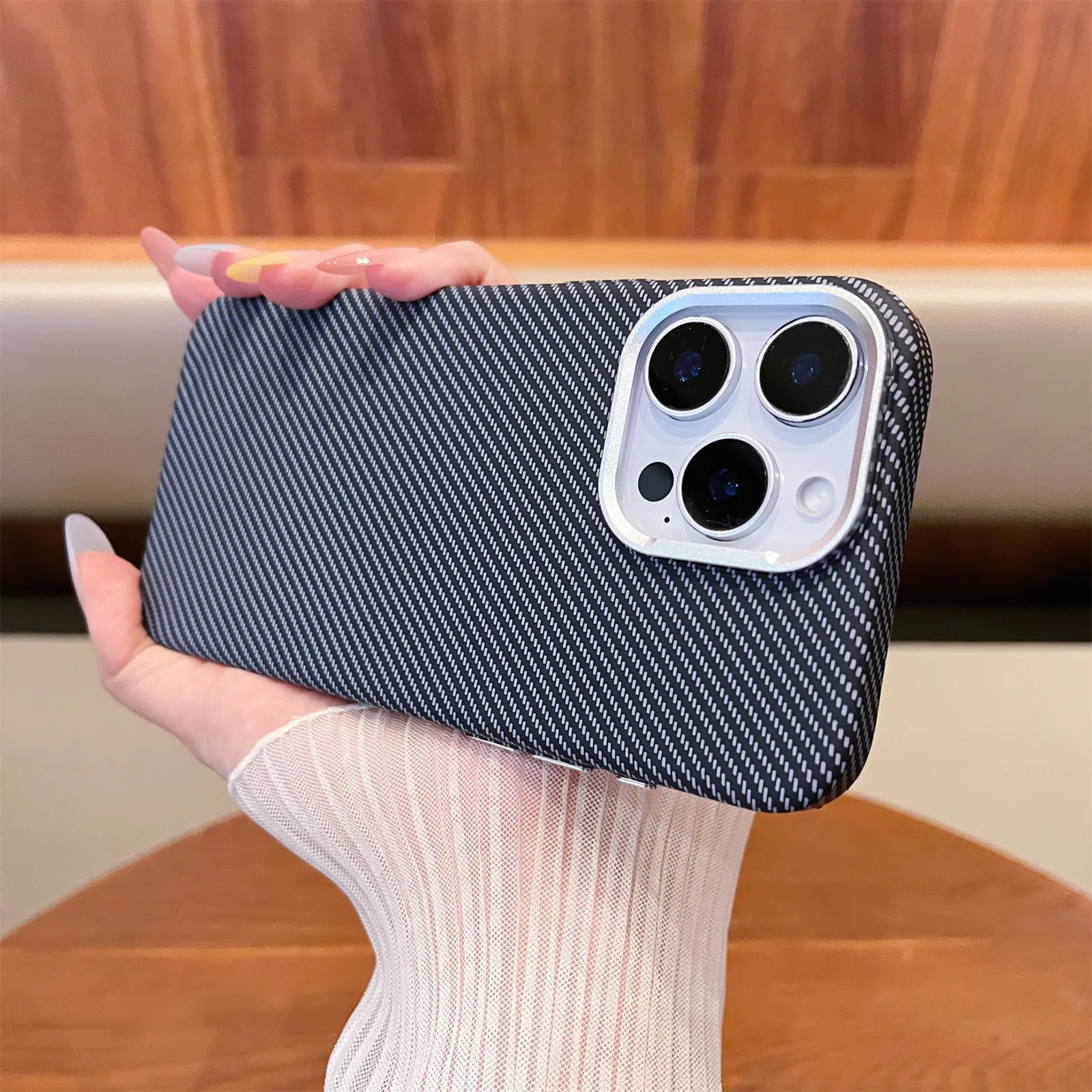 Carbon Fiber Magnetic Phone Case - Shockproof Slim Kevlar Protective Cover