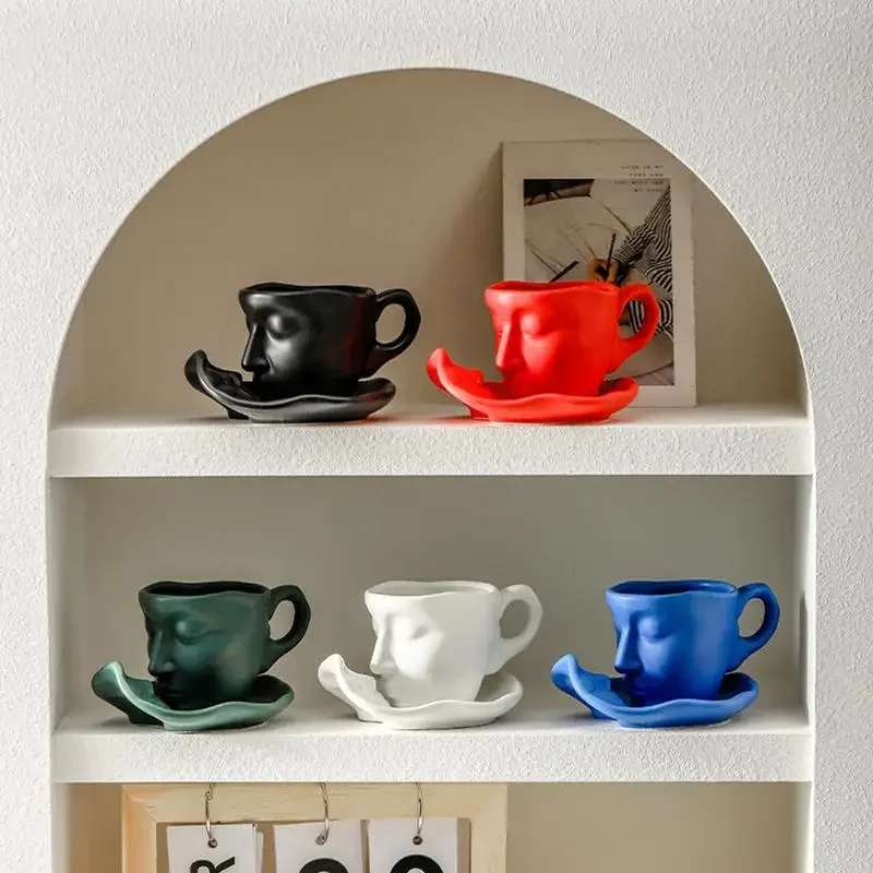 260ml Ceramic Coffee Mug New Metallic Touching Face Creative Ceramic Kiss Beauty Espresso Cup Holiday Drinkware Gifts 1set
