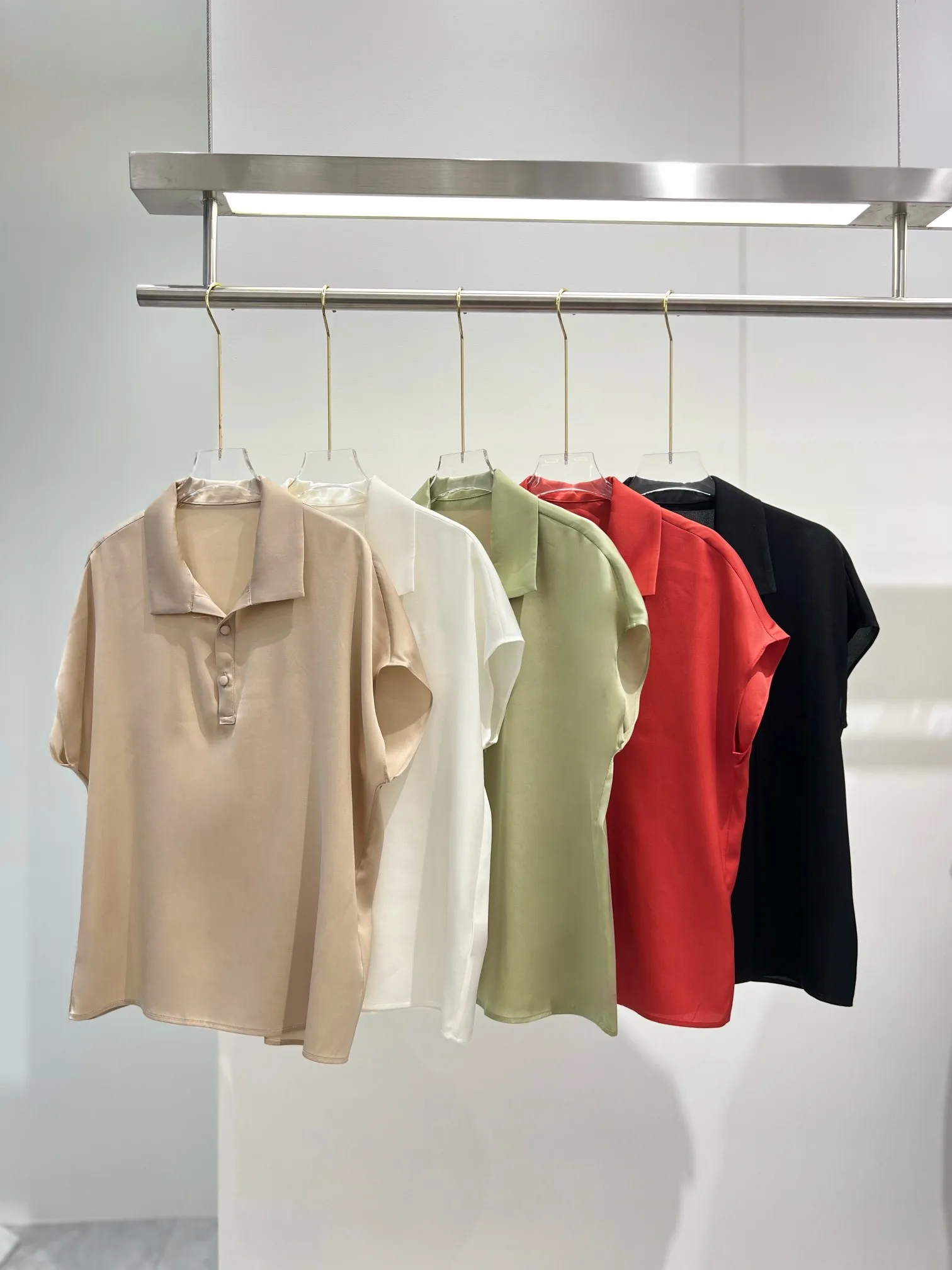 

2023 Women's Clothing Lapel Small V Simple T-shirt