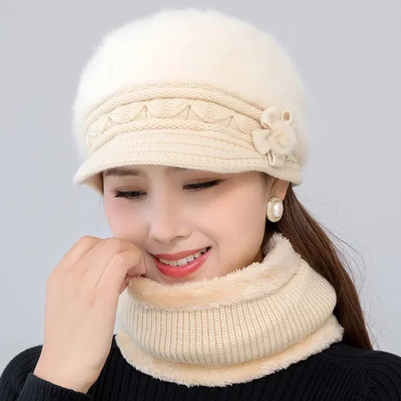 WomenWinterHatKeepWarmCapAddFurLinedHatandScarfSetWarm