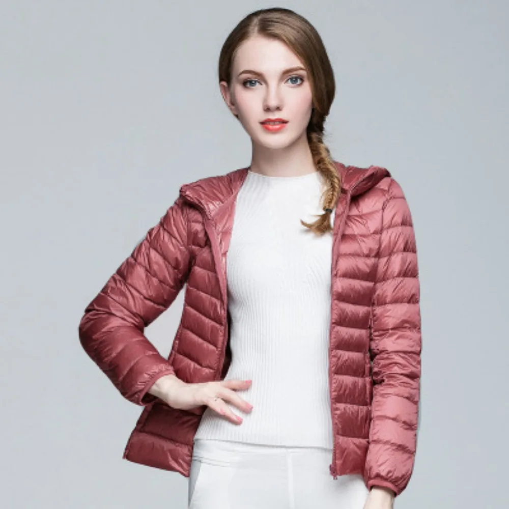 Winter Women's Down Jacket 2023 Autumn Ultralight 90% White Duck Down Jackets Lightweight Warm Portable Hooded Down Coat Outwear
