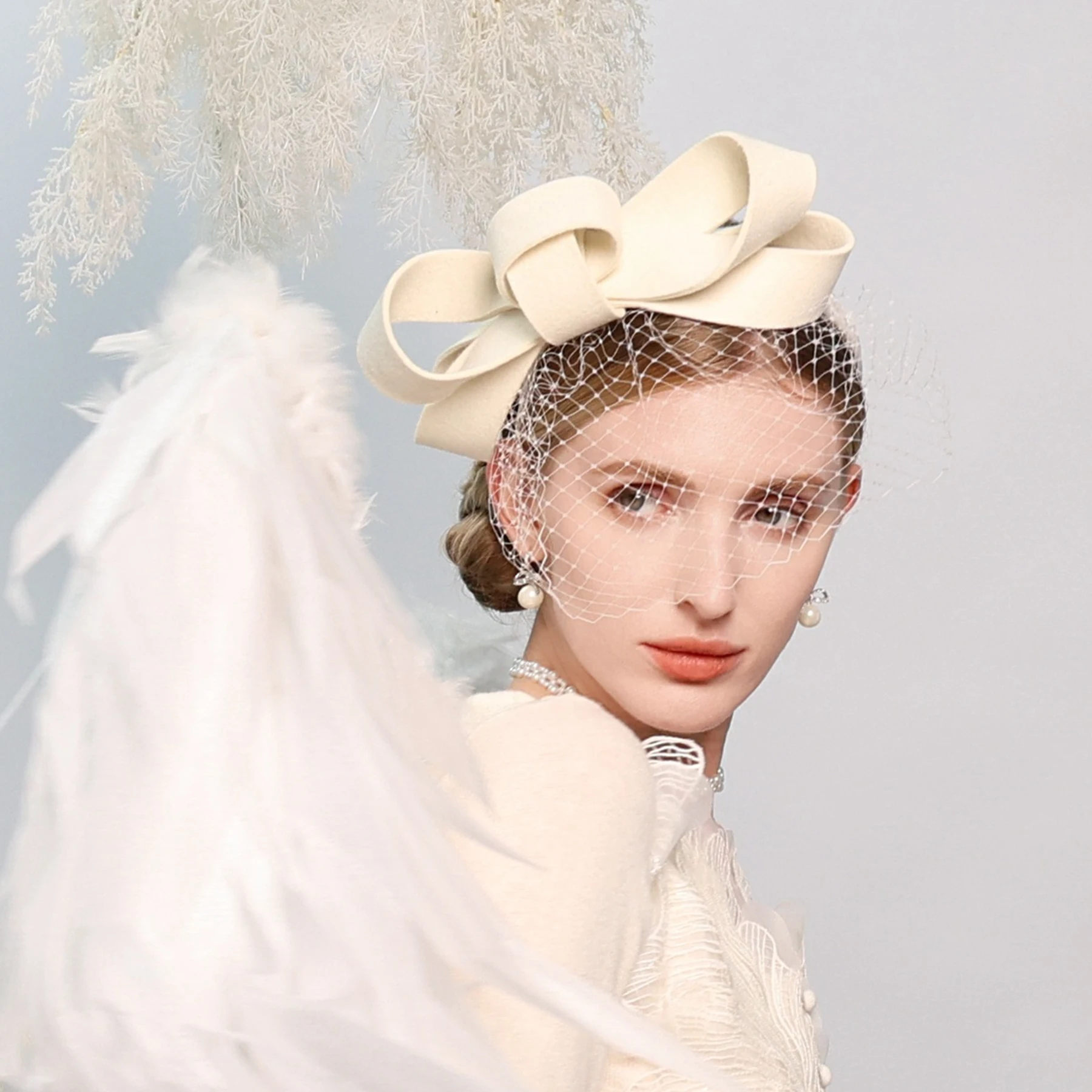Soruna Vintage 100% Wool Elegant beige Fascinator Feather Detail formal church Beige Fascinator - Etsy main image 3