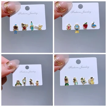 작은 만화 달콤한 공주 스터드 귀걸이, 골드 컬러, 여성 소녀 큐빅 지르콘 선물 쥬얼리, 세트당 4 개