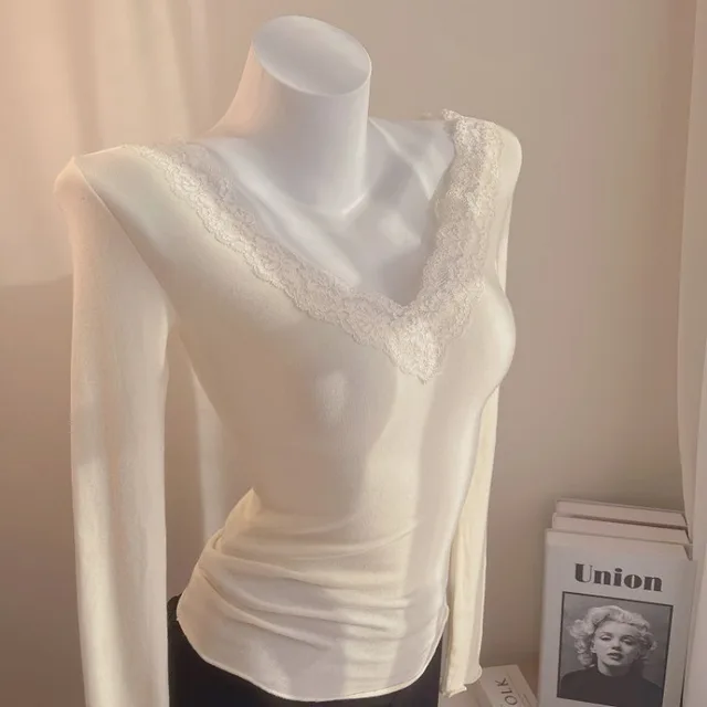 White Lace T-shirts Women Basic Spliced Delicate Sexy Ladies French Style Aesthetic Long-sleeve Slim Gentle Winter Inner Tops 3