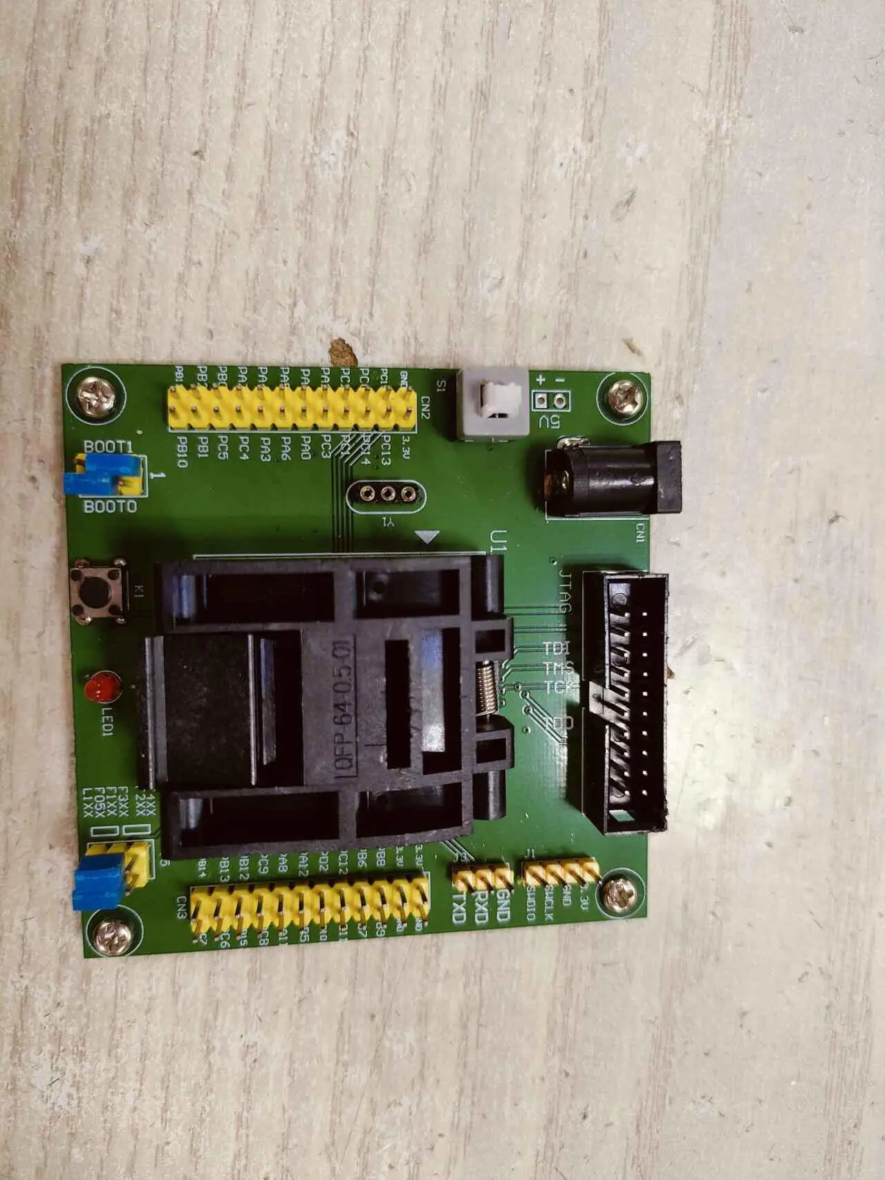 STM32 test burner lqfp64 package programmer JTAG SWD serial port three ...