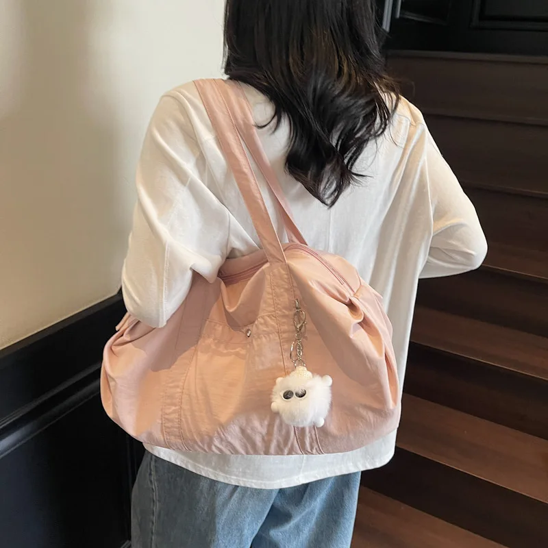 Women's Street Style Large Capacity Tote Bag - Fashionable and Stylish Shoulder Bag