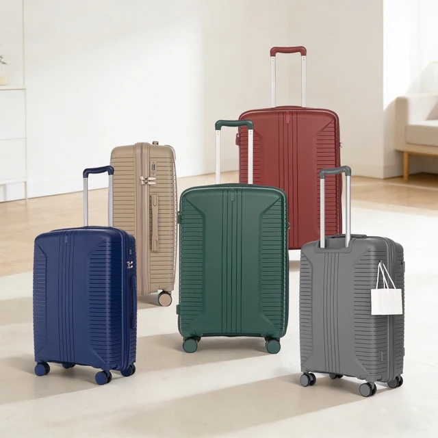 Ensemble de 3 valises spinner en PP – 20/24/28 pouces – avec poignées latérales, crochets de suspension et pieds de protection – Serrure à combinaison intégrée (rouge) 1